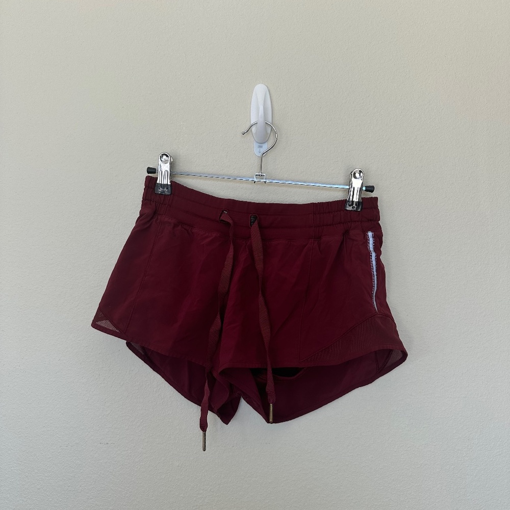 Lululemon Hotty Hot Short *2.5"